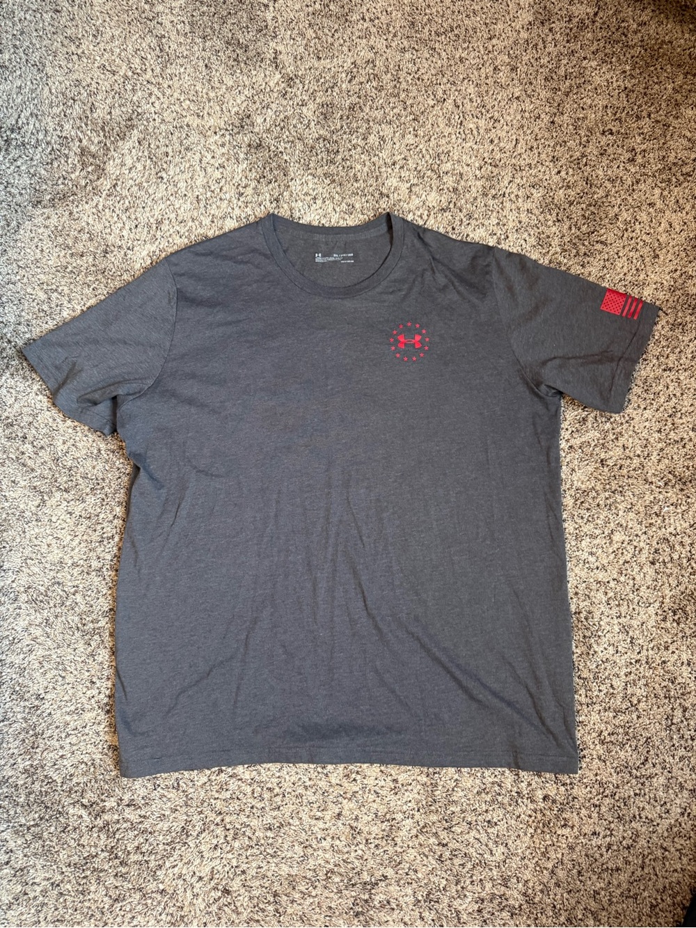 Under Armour Men's Dark Gray Short-Sleeve Performance Tee with Red Accents